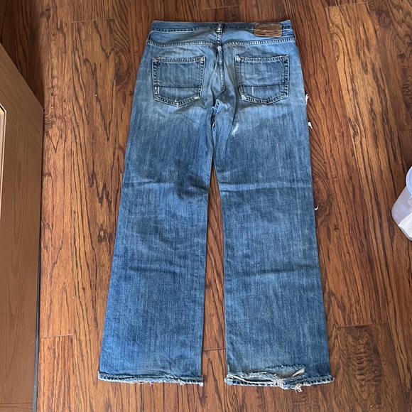 Abercrombie and Fitch distressed jeans - Picture 3 of 17